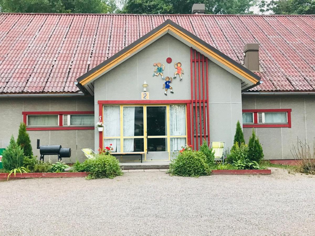 Karkola Koulumaeki旅舍 外观 照片